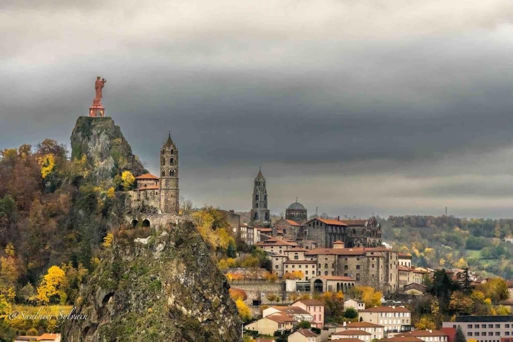 Maison Atypique - Centre Historique - Puy En Velay Le Puy-en-Velay Kültér fotó